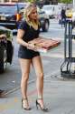 chloe-grace-moretz-ultra-legs-002.jpg