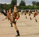 north_korean_army_babes_md.jpg