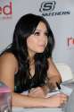 Vanessa_Hudgens_skechers_store-21.jpg