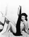 Yvonne De Carlo (3).jpg