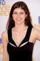 alexandra-daddario-the-mtv-movie-awards-june-movies-01745f340002be9bd36bc75394977c41-large-408675.jpg