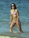 Mena-Suvari-Bikini-Fotograflari-01.jpg