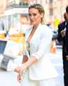 hilary-duff-nipple-slip-while-arriving-at-today-show-ny-10-1634x2048.jpg