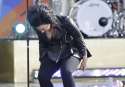 Demi Leaning over GMA 6-17-2016 2Xej5ho.jpg