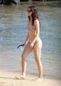 49807_jessica_biel_bikini_hawaii_03_122_114lo.jpg