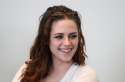 awesome_kristen_stewart_hd_wallpaper___kristen_stewart_cute_cool_smile___daily_pics_update___hd.jpg