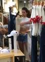 Selena UO Shopping Hot 1466918666572.jpg