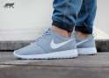 nike-rosherun---grey-white.jpg