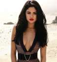 selena-gomez-elle-1.jpg