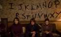 stranger-things-writing-wall-large_trans++-wioWl5aH7fAEJ8IWJw2Yxp_Rh5meLd3xMJaHlzgqK0.jpg