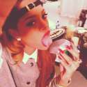 28396463_28351371_rihanna_ins.jpg