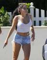 Ariel Winter Out in LA on July 22 Pic 6 (1).jpg
