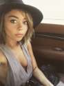 sarah-hyland-skinny-shaming-side-boob-no-bra.jpg
