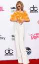 rs_464x749-150519134117-TAYLOR_HOLDING_BREAD.jpg