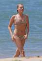 Margot-Robbie-bikini-04.jpg