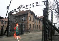 auschwitzholo.jpg