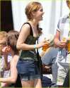 emma-watson-glastonbury-music-festival-09.jpg