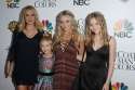 Premiere+Warner+Bros+Television+Dolly+Parton+uohdwvXOjEax.jpg