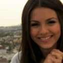 Victoria-4ever-victoria-justice-30386887-395-220.gif-c200.gif