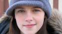 kristen_stewart_face_hat_young_64173_3840x2160.jpg