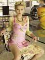 ScarlettJohansson-2004-04-GillesBensimonElleUSJune2004-Comparison1.gif
