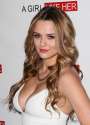 hunter-king-a-girl-like-her-premiere-in-hollywood_3.jpg