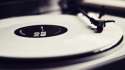 ws_White_Vinyl_2560x1440.jpg