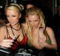 52460_CelebrityInc_BritneySpears_ParisHilton_TittayGrab02_122_383lo.jpg