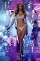 Romee_Strijd_-_Victoria_s_Secret_Fashion_Show_2014_Runway_in_London_-_02.12.2014__1a_.jpg