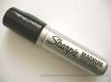 jsm-sharpie-magnum-marker-black-1-kopie.jpg