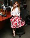 Bella Thorne feet.jpg