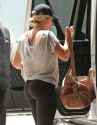hilary-duff-booty-in-tights-out-in-beverly-hills-july-29-2016_4.jpg