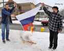 serbians_burn_russflag.jpg