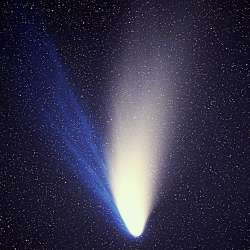 Comet Hale Bopp, one of the brightest comets ever discovered. It was visible to the naked eye for approximatley 18 months.jpg