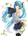 初音ミク – Checking.jpg