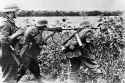 MG34 team in action.png