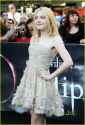dakota-fanning-bryce-dallas-howard-eclipse-01.jpg