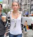 celebrities-ipads-01082011-lead-350x390.jpg