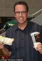 323ED4EF00000578-3506962-Fogle_rose_to_fame_when_he_appeared_in_the_fast_food_chain_s_adv-m-17_1458775145725[1].jpg