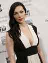 laura-prepon (1).jpg