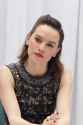 -Star-Wars-The-Force-Awakens-Press-Conference-December-4-2015-daisy-ridley-39122678-2000-3000.jpg