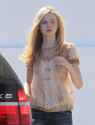 Preppie_Elle_Fanning_out_in_short_shorts_8_122_3.jpg
