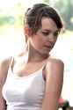 Woman_in_white_top_looking_to_her_left_22March2009.jpg