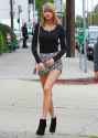 taylor-swift-legs.jpg