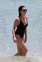 hailee_steinfeld_in_black_swimsuit_34.jpg