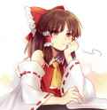 __hakurei_reimu_touhou_drawn_by_yuli_yulipo__f1a43a9e9a41f73d1d5a2e28e1e88296.jpg