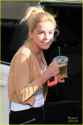 kiernan-shipka-mason-dye-flowers-set-06.jpg