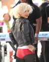 christina_aguilera_2010_today_show_01.jpg