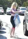 Elle-Fanning-Feet-2449467.jpg