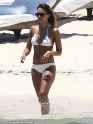 Jessica-Alba-in-a-Bikini-5.jpg